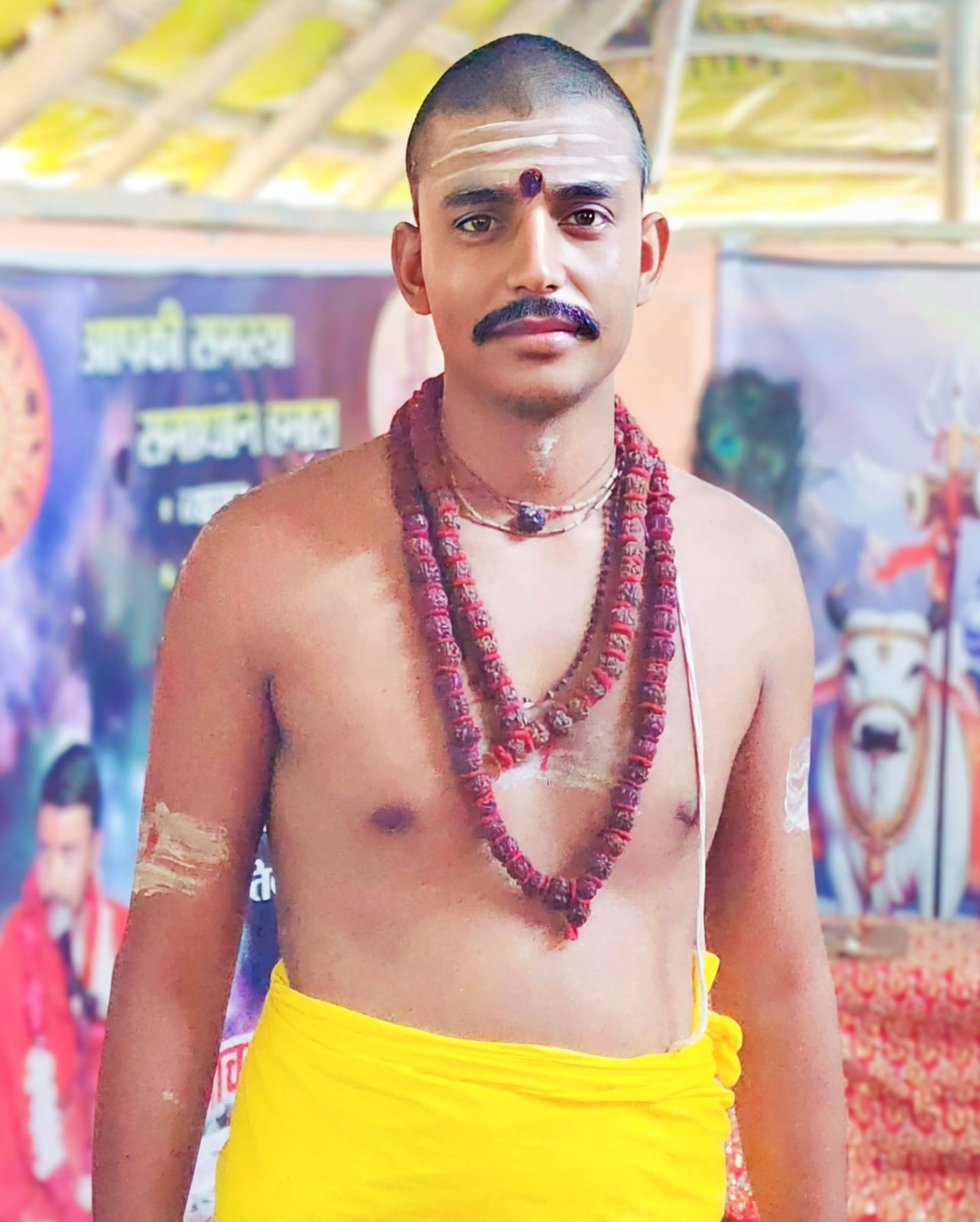 ज्योतिषाचार्य पं. विपिन महाराज, मातंगेश्वर धाम आश्रम, पीलीभीत